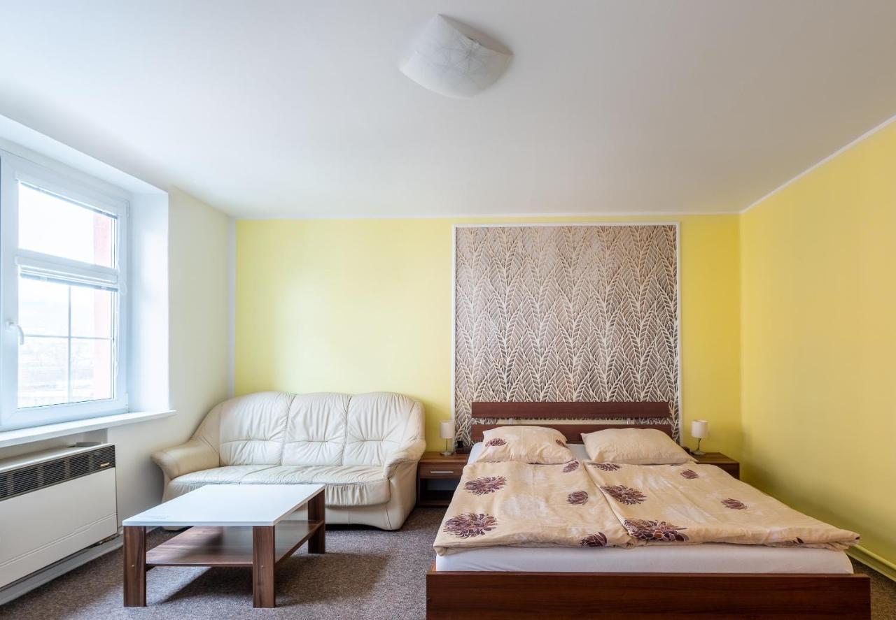 Lena Apartment Decin Bagian luar foto